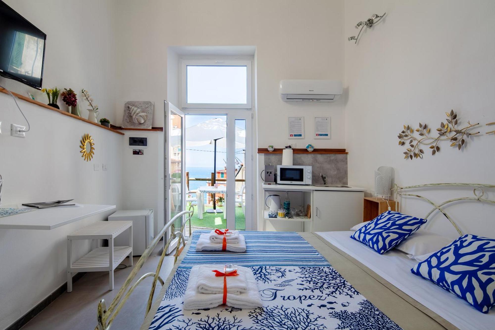 Ariel - Sea View Double Room Riomaggiore Bagian luar foto